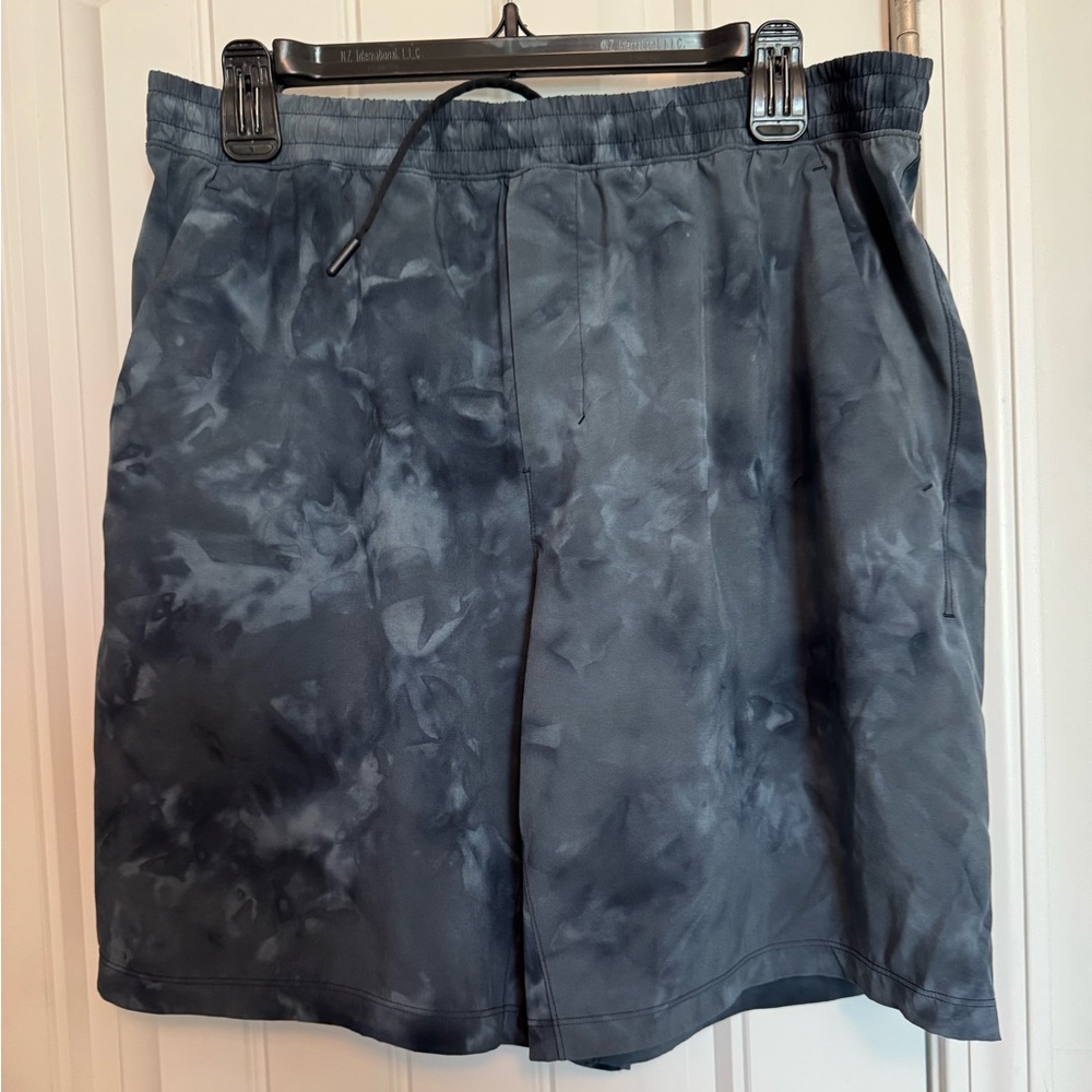 Men’s Lululemon Pace Breaker 9 inch NOT Lined. Like New.